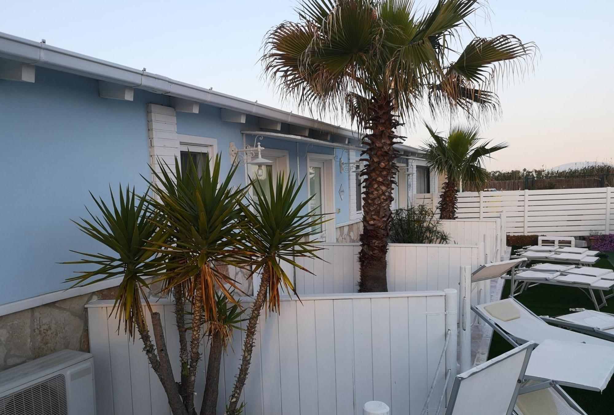Baywatch Hotel Margherita Di Savoia Ngoại thất bức ảnh